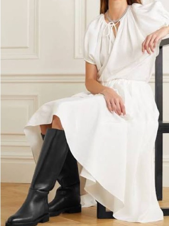 KHAITE Shoes - KHAITE Black Leather Knee-High Riding Boots